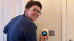Before you crank up the thermostat, try these tips to keep your house warmer for longer — BBC Business, Stockholm Business news