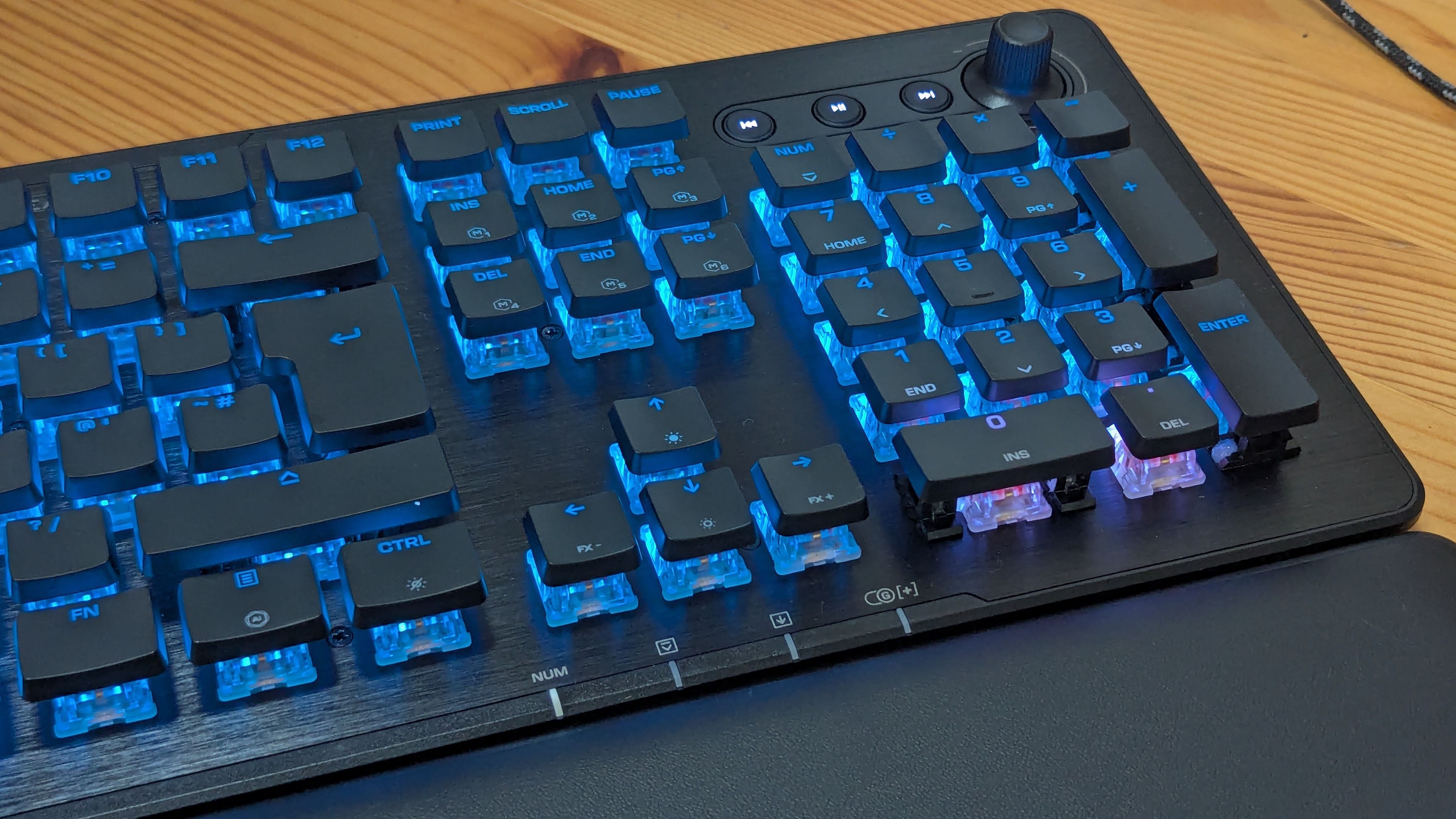 Turtle Beach Vulcan II XP Review: Clicky Compromise — Wired, Stockholm Technology news